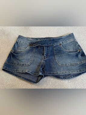 Vanilla Star Size 5 Jean Shorts